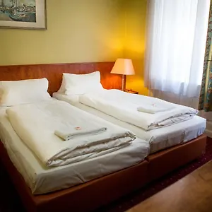 Hotel - Heefa Ohg, Hamburgo